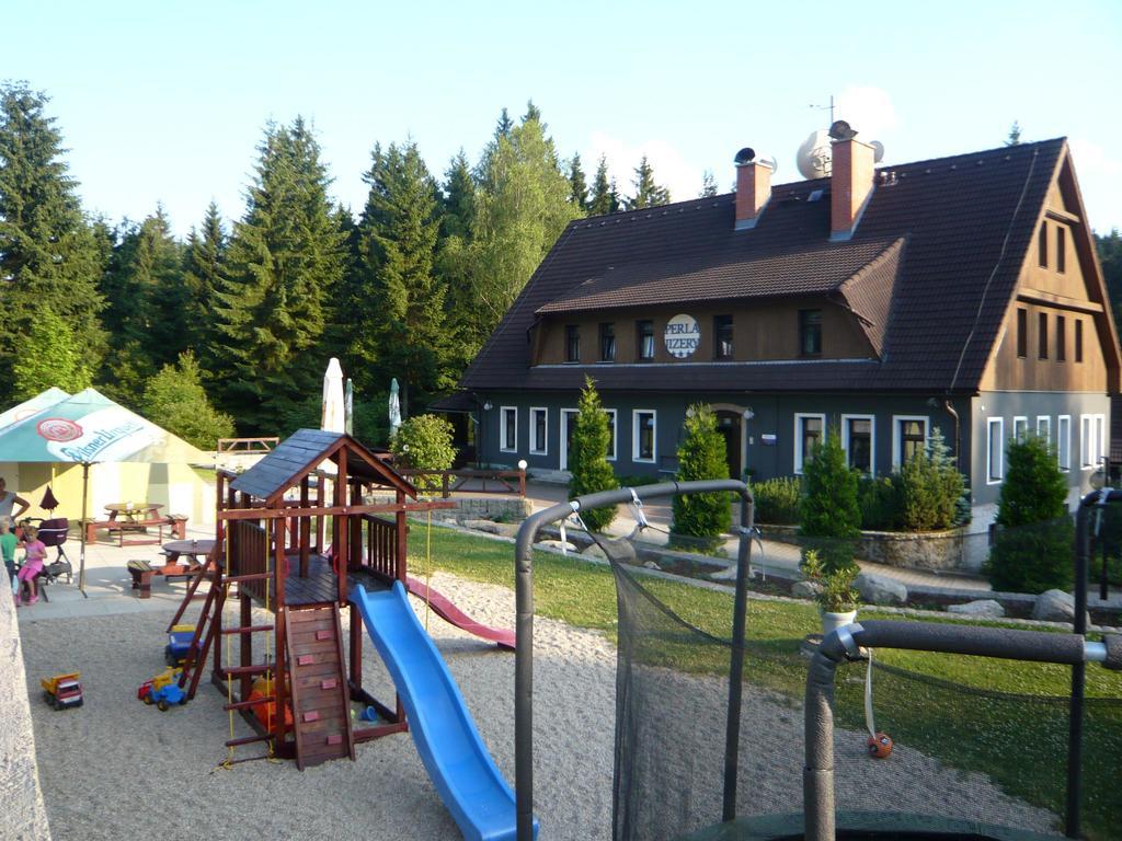 Hotel Perla Jizery Josefŭv Dŭl Exteriör bild