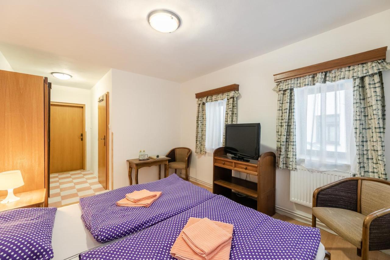 Hotel Perla Jizery Josefŭv Dŭl Exteriör bild