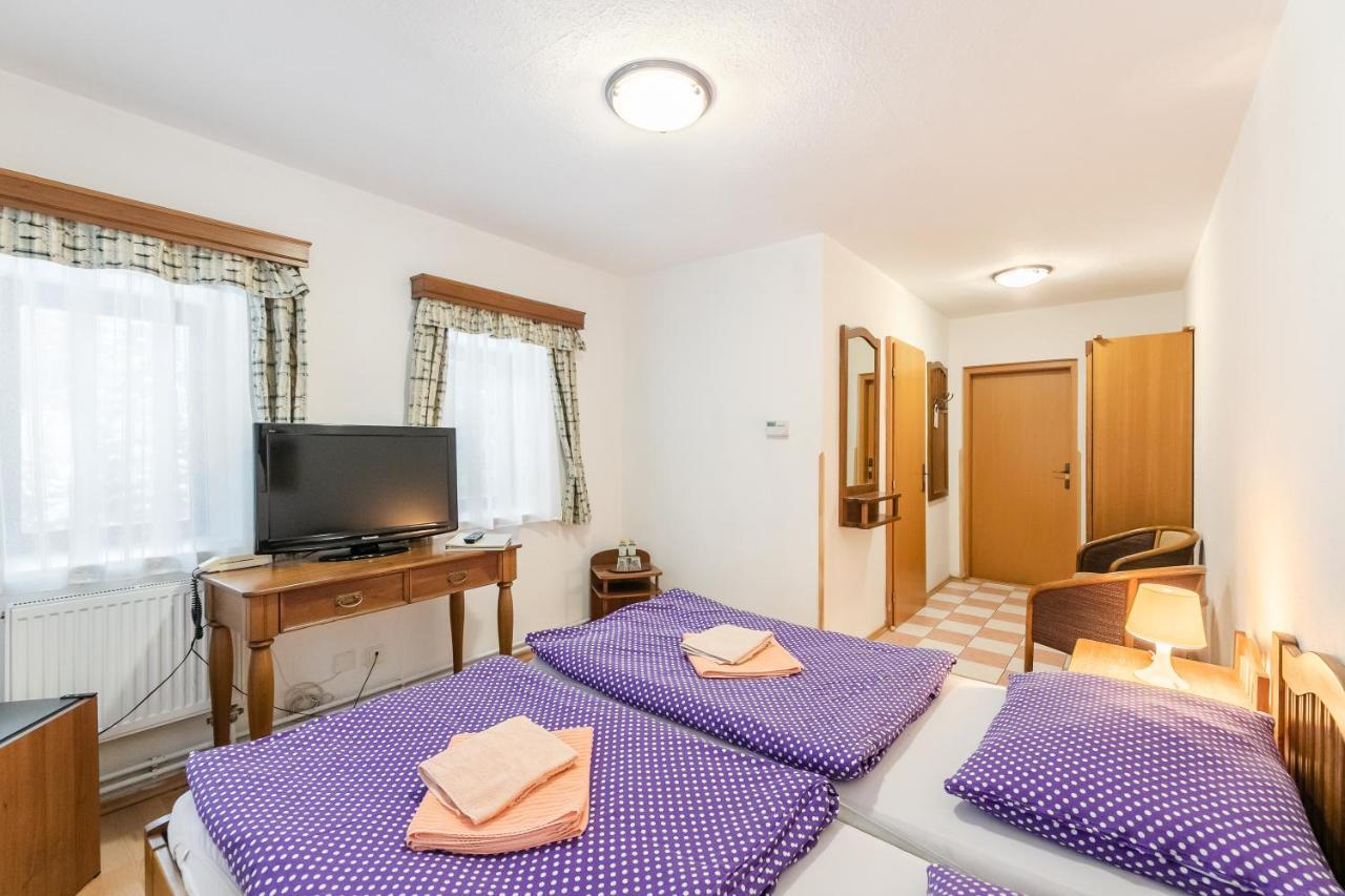 Hotel Perla Jizery Josefŭv Dŭl Exteriör bild