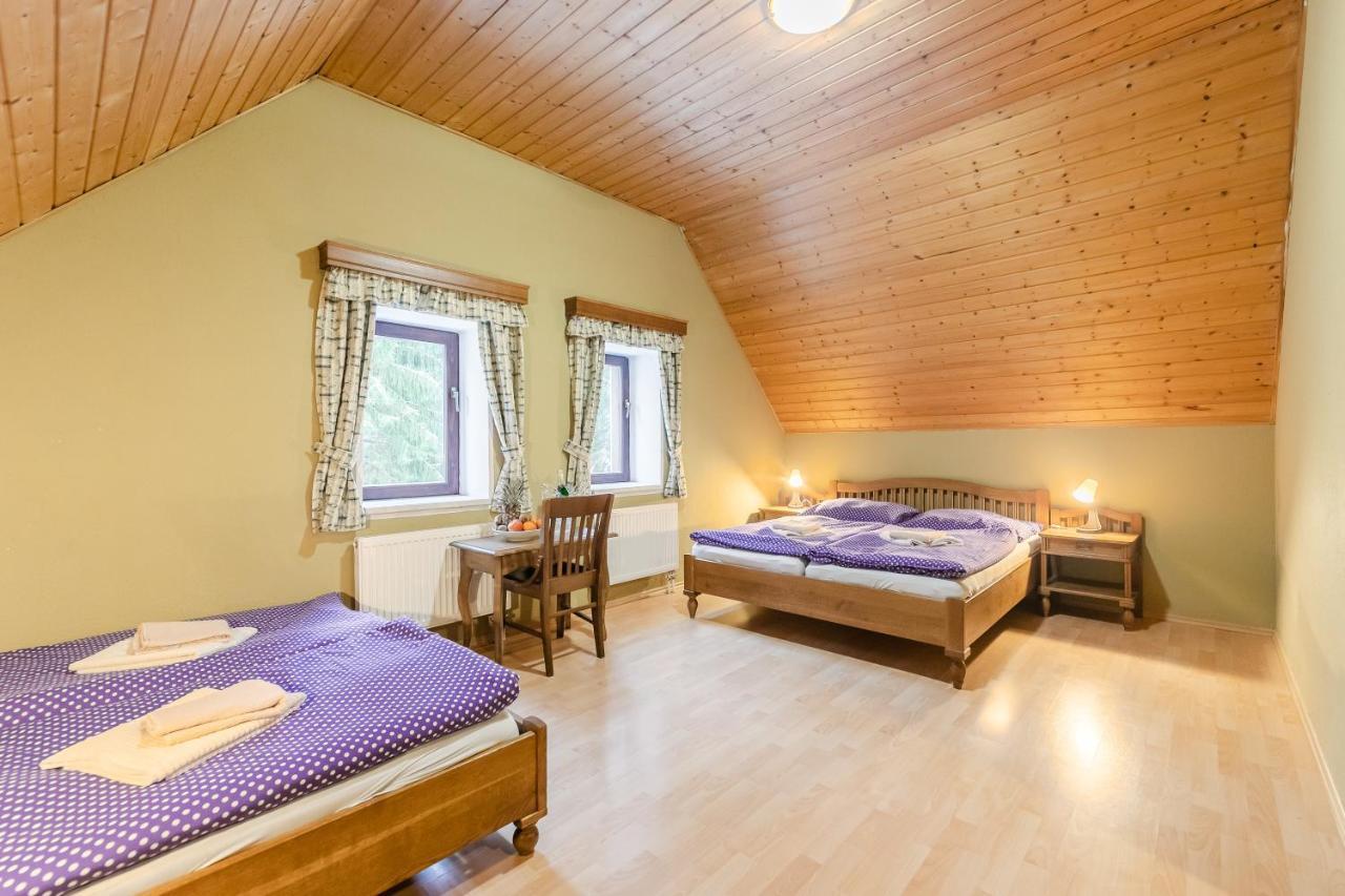 Hotel Perla Jizery Josefŭv Dŭl Exteriör bild