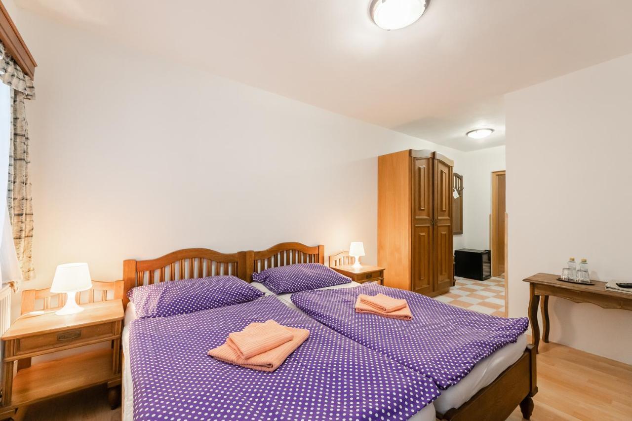 Hotel Perla Jizery Josefŭv Dŭl Exteriör bild