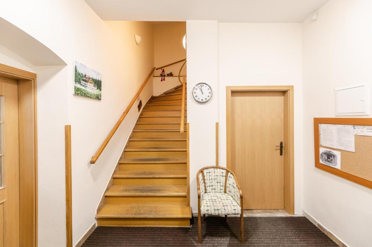 Hotel Perla Jizery Josefŭv Dŭl Exteriör bild