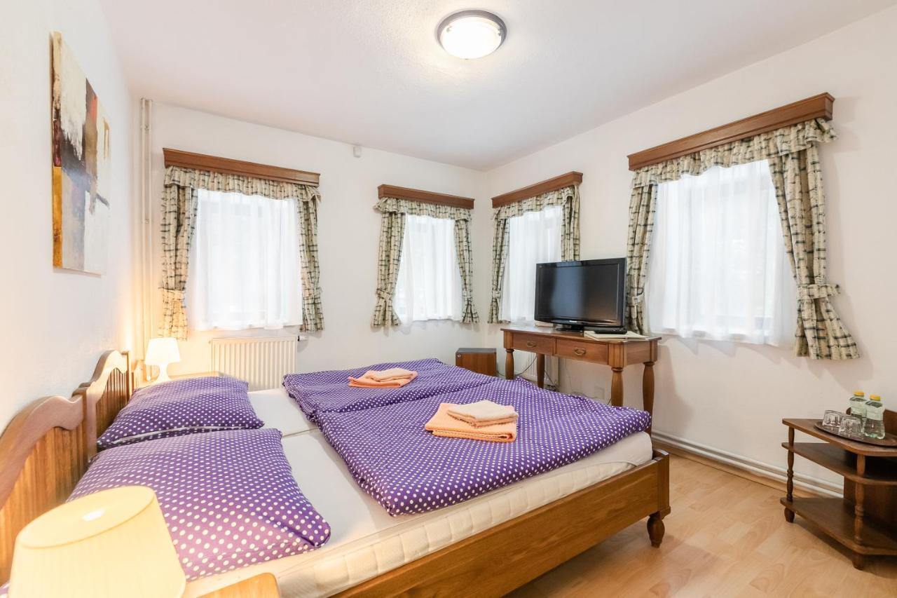 Hotel Perla Jizery Josefŭv Dŭl Exteriör bild