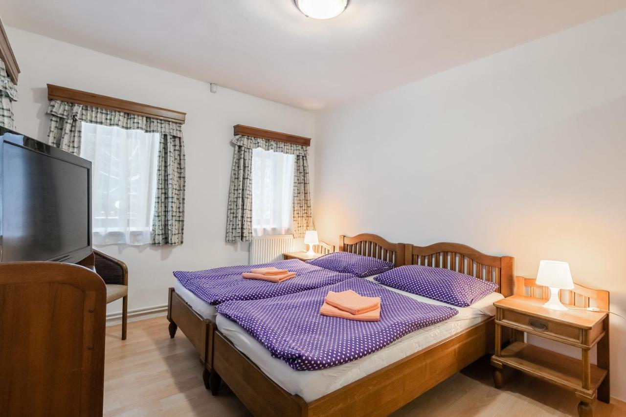 Hotel Perla Jizery Josefŭv Dŭl Exteriör bild